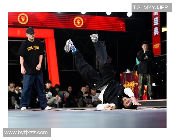 成都街舞队在攀岩联赛中的意识表现分析与点评